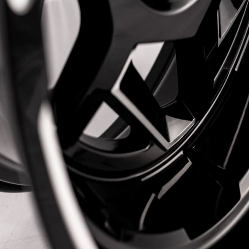 Toyota Tacoma 17''X9'' Gloss Black Wheels 2000-2015 Grid Wheels GD1417090027M1578 With Milled Accents