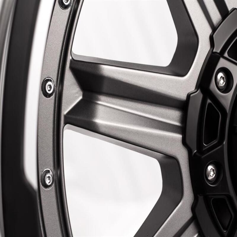 Toyota Tacoma 17''X9'' Matte Anthracite Wheels 2000-2015 Grid Wheels GD1017090027A1578 With Black Lip