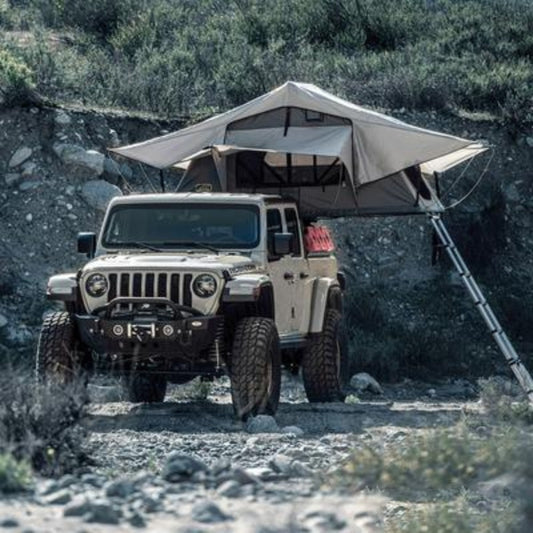 Smittybilt 2583 1984 - 2001 Jeep XJ Overlander Gen2 3 Person Roof Top Tent